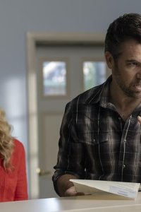 Colin from Accounts – S01E01 – Flash