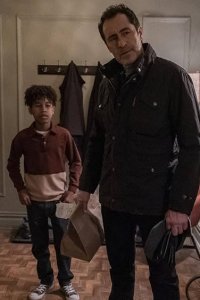 Let the Right One In – S01E08 – Or Stay and Die