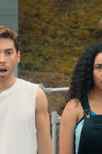 The Lake – S01E01 – Tilt-a-Grrl