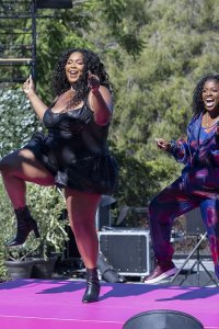 Lizzo’s Watch Out for the Big Grrrls – S01E06 – Girl Run that Sh*t Back