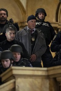 Law & Order: Organized Crime – S05E06 – Red, White, Black and Blue