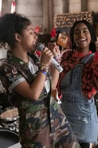 Julie and the Phantoms – S01E03 – Flying Solo