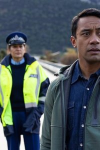 One Lane Bridge – S03E01 – Shake Up
