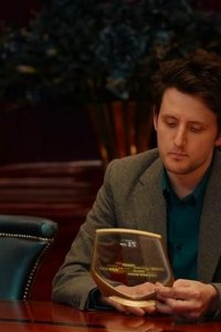 Avenue 5 – S01E04 – Wait a Minute, Then Who Was That on the Ladder?