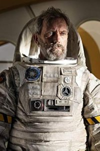 Avenue 5 – S01E05 – He’s Only There to Stop His Skeleton from Falling Over