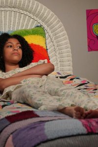 Mixed·ish – S01E06 – Girls Just Want to Have Fun