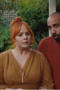 Five Bedrooms – S03E07 – Two Parties