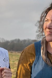 Ghosts – S04E02 – Speak as ye choose