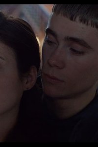 Quicksand – S01E03 – Begravningen