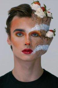 Glow Up: Britain’s Next Make-Up Star – S04E04 – H&M Beauty Campaign