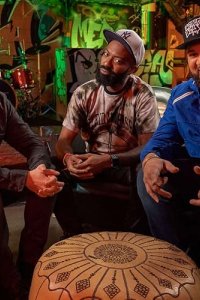 Desus & Mero – S02E11 – Big Beach Towel