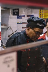 Hustle – S01E03 – Time to Make the Donuts