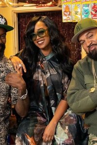Desus & Mero – S02E97 – Bang Your Little Hammer