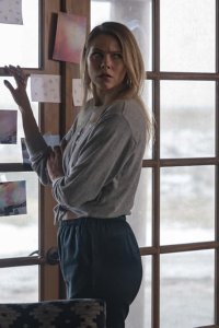 Roswell, New Mexico – S02E13 – Mr. Jones
