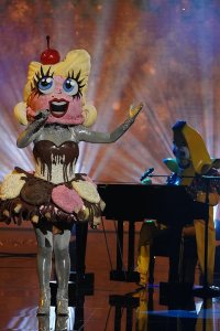 The Masked Singer – S06E03 – Group B Premiere: The Masked Gala