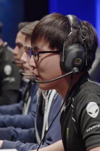 7 Days Out – S01E06 – League of Legends