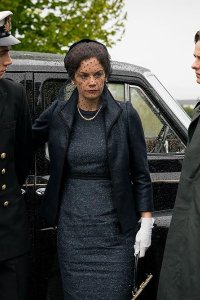 Mrs. Wilson – S01E01 – Episode #1.1