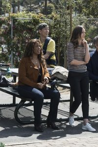 Single Parents – S01E01 – Pilot