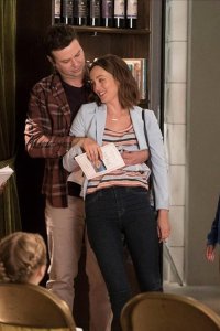 Single Parents – S01E03 – A Leash Is Not A Guinea Pig